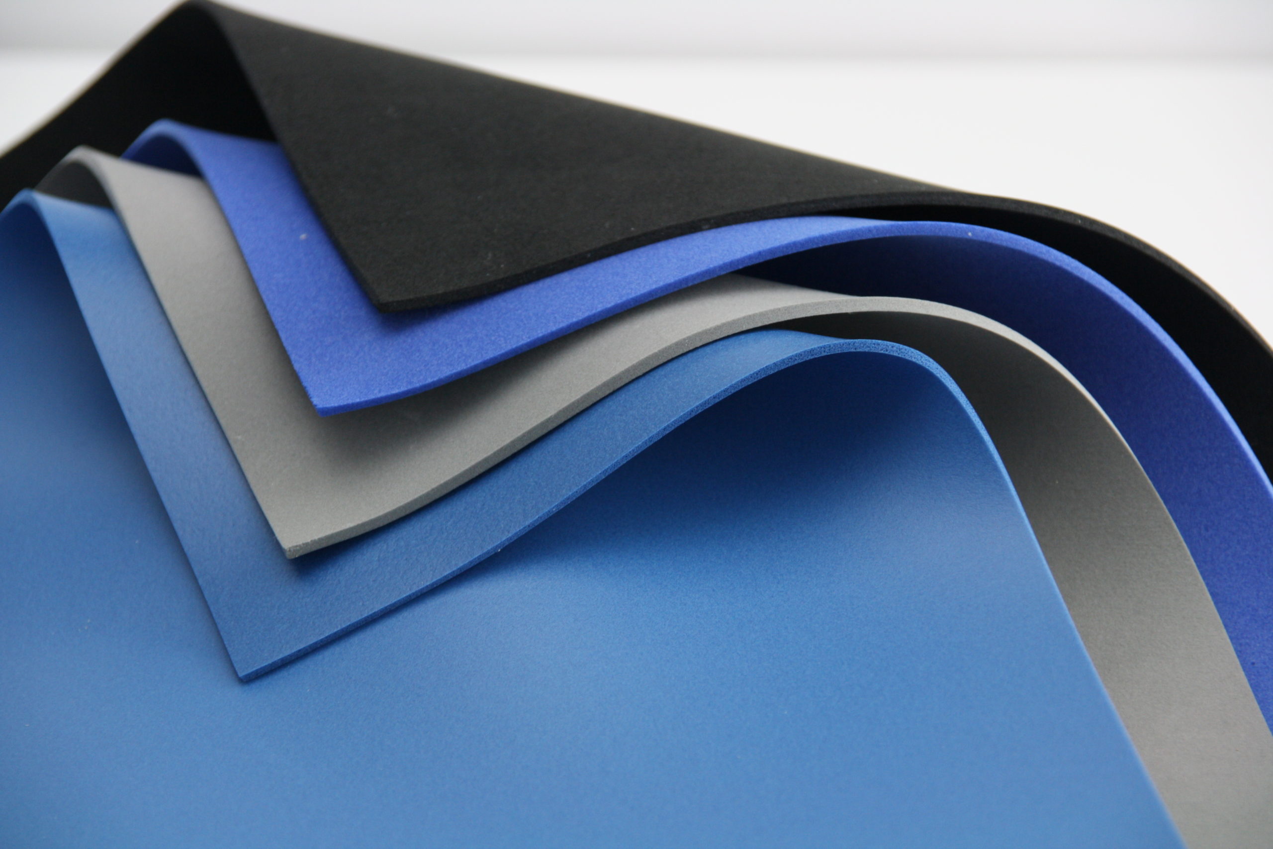 thu-tuc-nhap-khau-mut-xop-eva